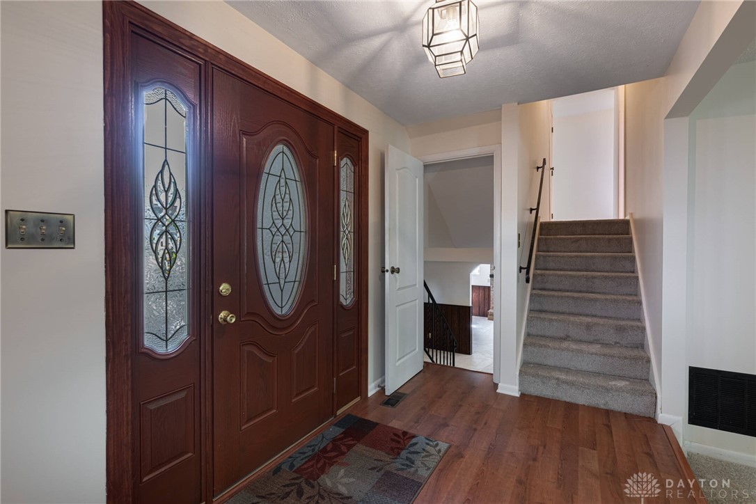 1450 Ambridge Road Centerville, OH 45459 - Photo 3 of 62 Gallery Image 3