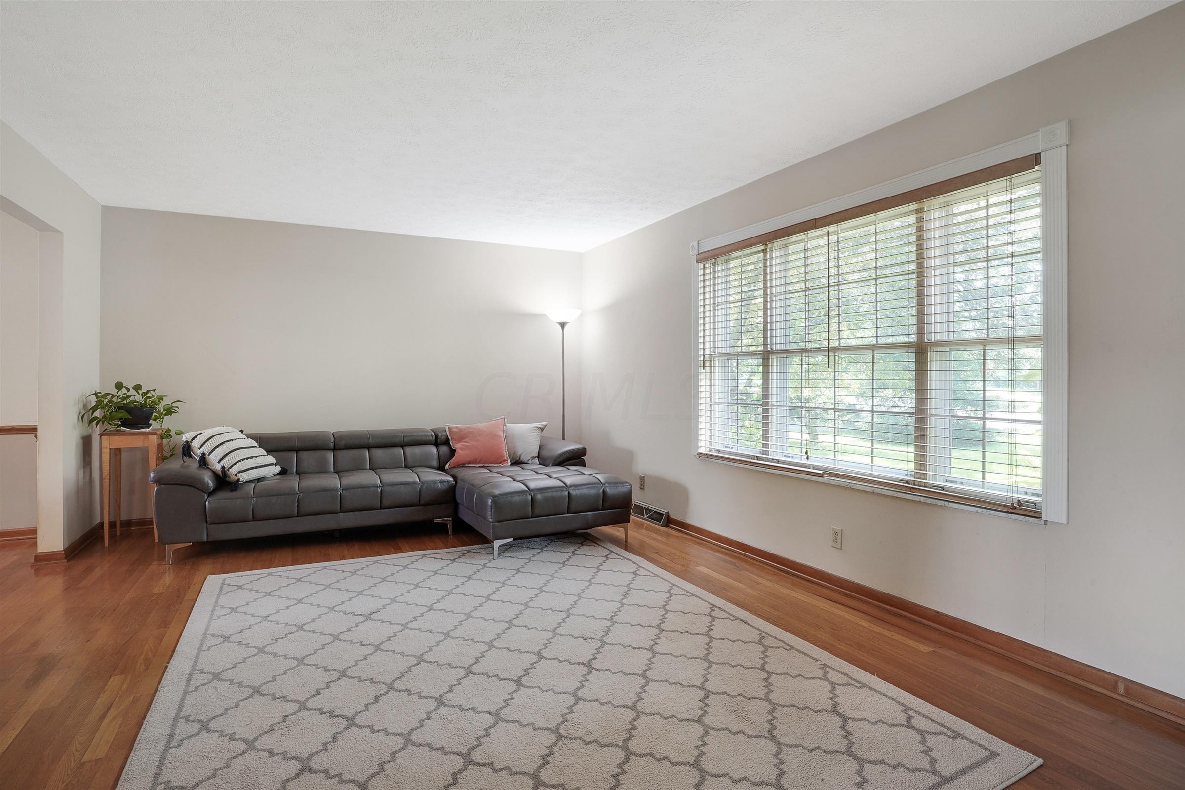 2026 Fishinger Road Columbus, OH 43221 - Photo 7 of 35