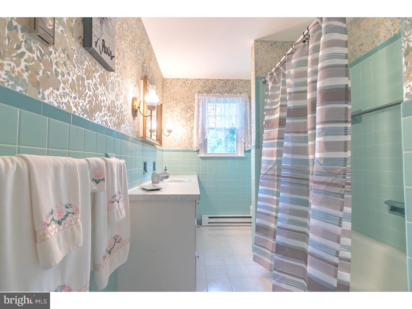 127 Knapp Road Lansdale, PA 19446 - Photo 14 of 25 Gallery Image 14