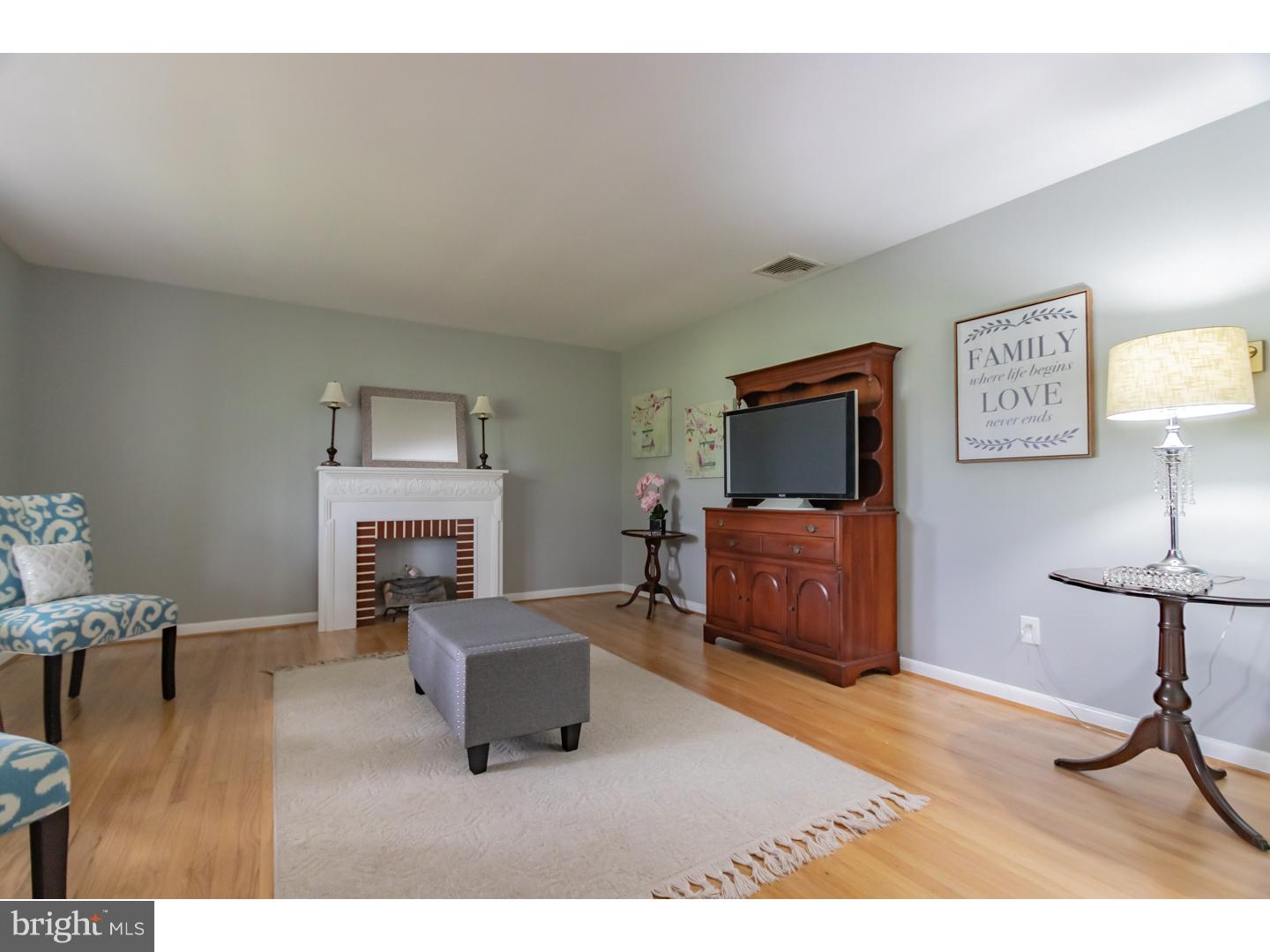 127 Knapp Road Lansdale, PA 19446 - Photo 5 of 25 Gallery Image 5