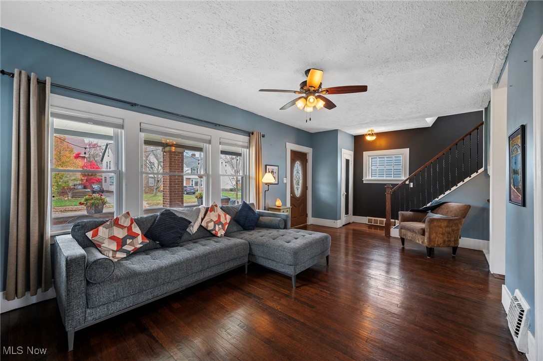 2231 Cranston Road Cleveland, OH 44118 - Photo 7 of 35 Gallery Image 7