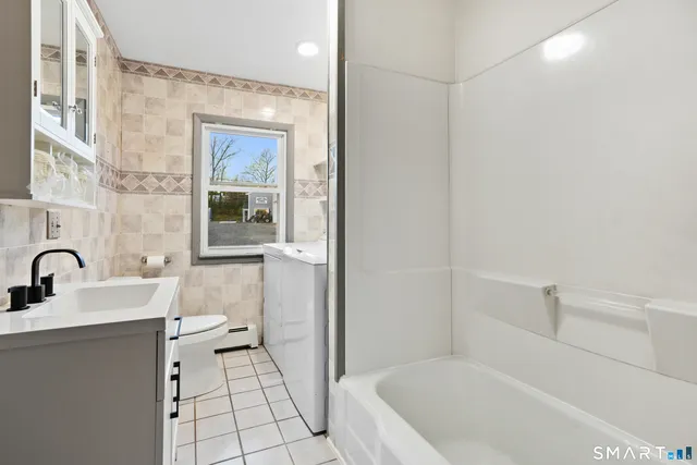 $3,200 | 56 Beaver Brook Road, Danbury, CT 06810