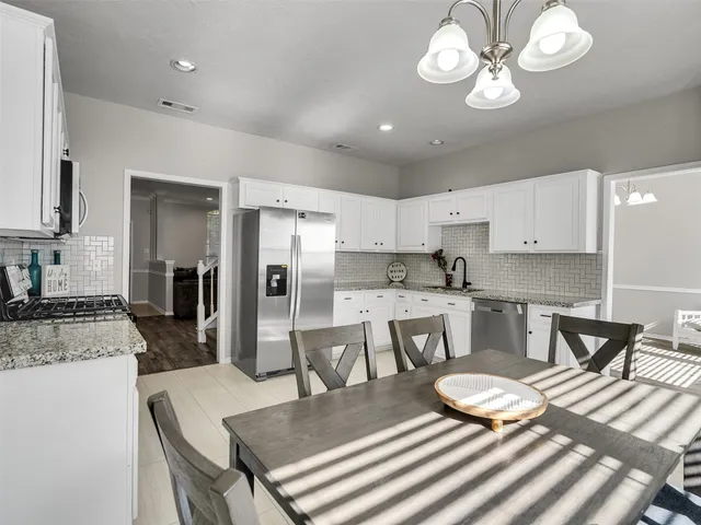 $250,000 | 1271 El Camino Village Drive, Webster, TX 77058