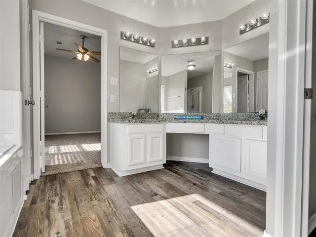 $250,000 | 1271 El Camino Village Drive, Webster, TX 77058