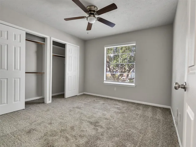 $250,000 | 1271 El Camino Village Drive, Webster, TX 77058