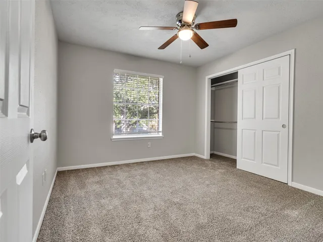 $250,000 | 1271 El Camino Village Drive, Webster, TX 77058