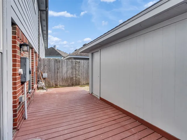 $250,000 | 1271 El Camino Village Drive, Webster, TX 77058