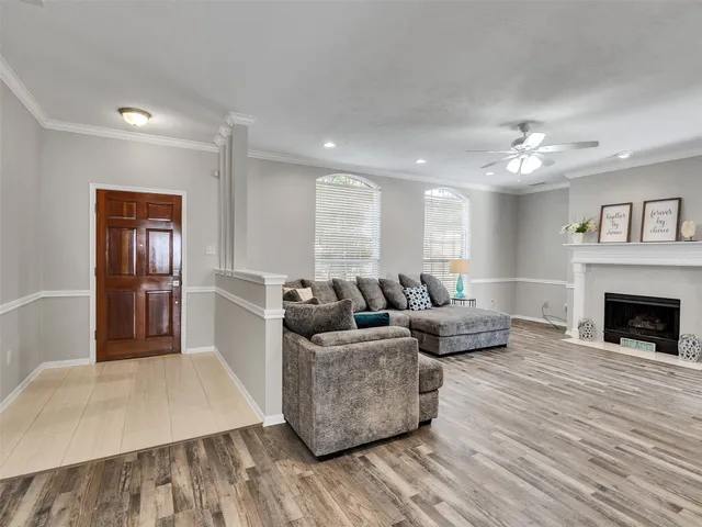 $250,000 | 1271 El Camino Village Drive, Webster, TX 77058