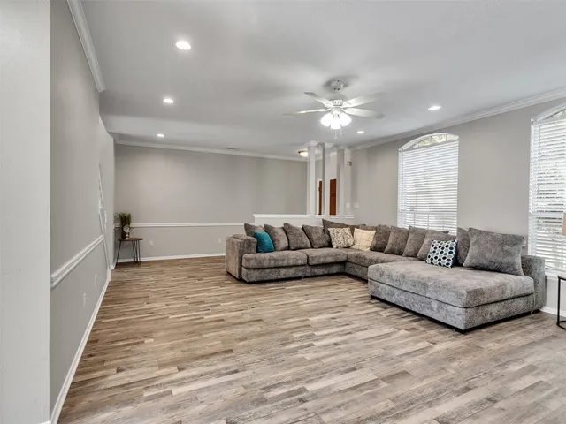 $250,000 | 1271 El Camino Village Drive, Webster, TX 77058