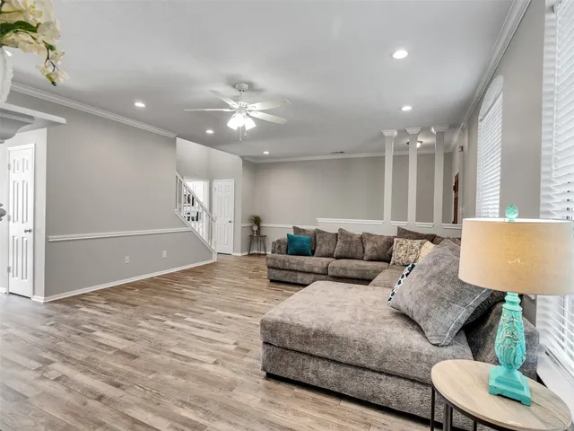 $250,000 | 1271 El Camino Village Drive, Webster, TX 77058