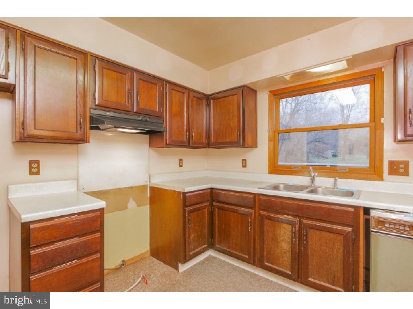 2513 Leisczs Bridge Road Reading, PA 19605 - Photo 13 of 22