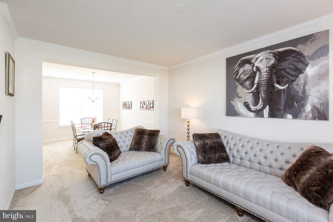 16035 Crossed Talons Road Woodbridge, VA 22193 - Photo 4 of 35 Living Room