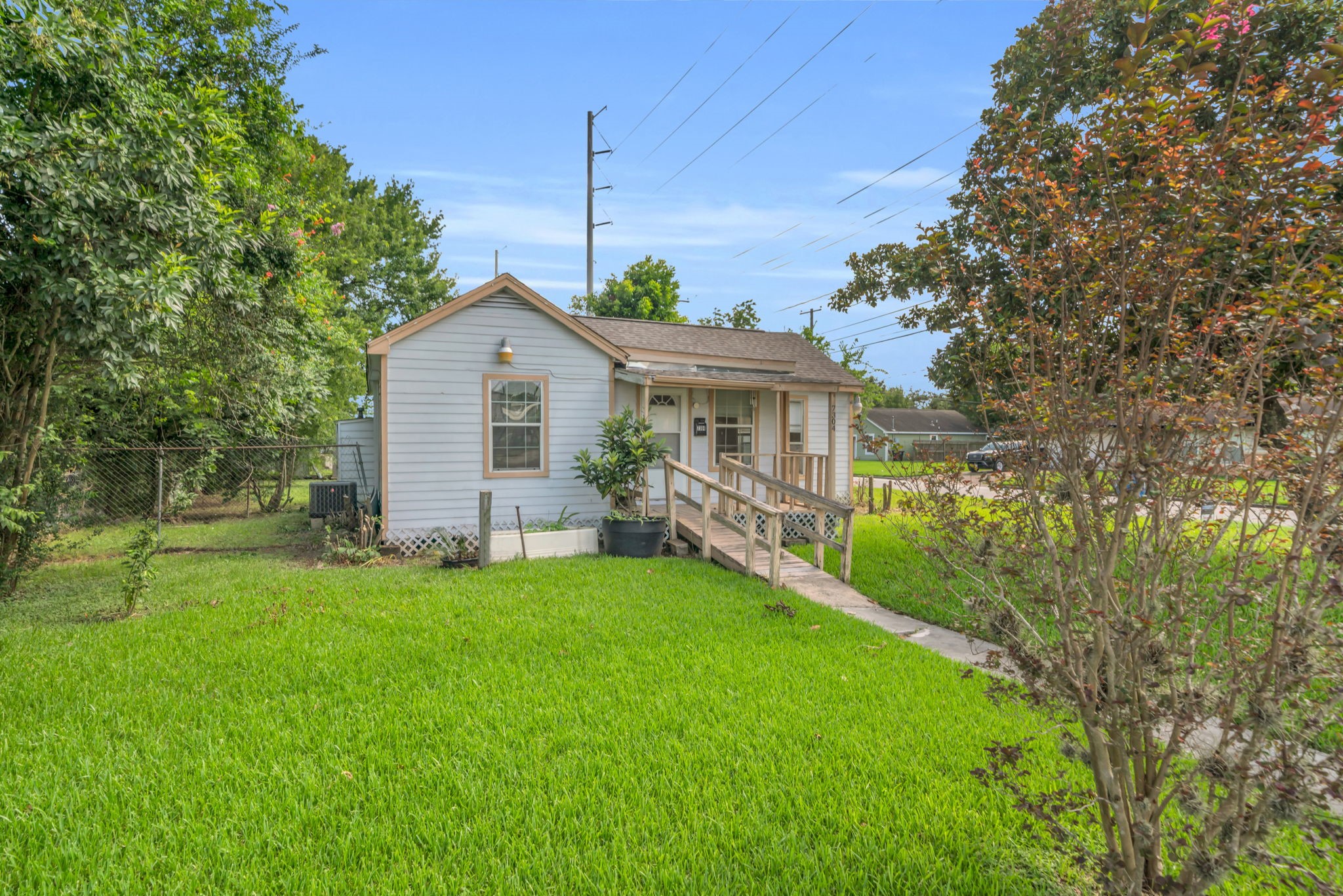 7304 Kinney Street Houston, TX 77087 - Photo 4 of 33