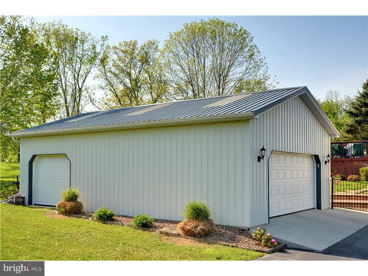 33 Hunters Run Road Honey Brook, PA 19344 - Photo 23 of 25 Garage