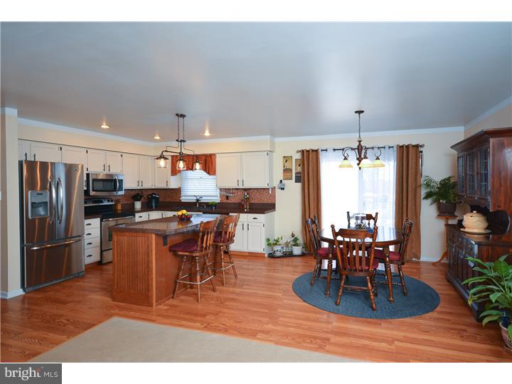33 Hunters Run Road Honey Brook, PA 19344 - Photo 4 of 25 Great Room