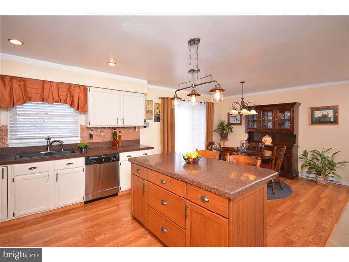 33 Hunters Run Road Honey Brook, PA 19344 - Photo 8 of 25 Kitchen