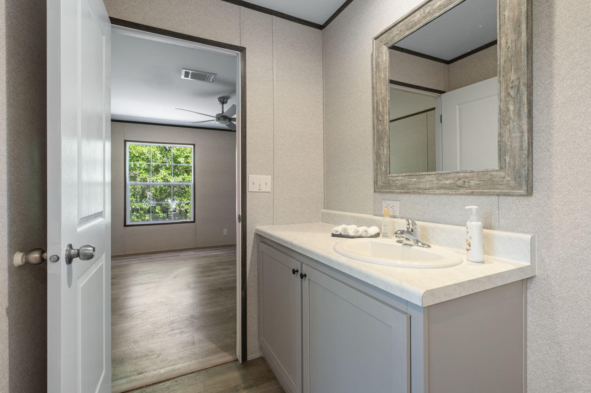 6667 Wild Horse Loop Keystone Heights, FL 32656 - Photo 25 of 48 Master Bathroom