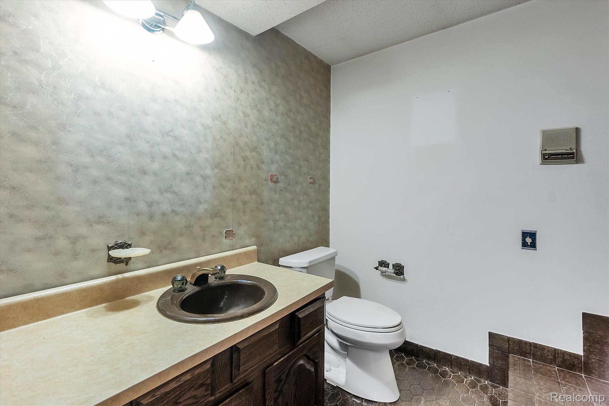 11512 Center Road Fenton, MI 48430 - Photo 33 of 45 Gallery Image 33