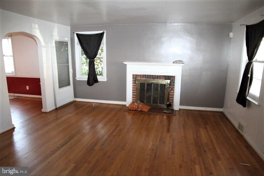 1801 Northbourne Road Baltimore, MD 21239 - Photo 2 of 11