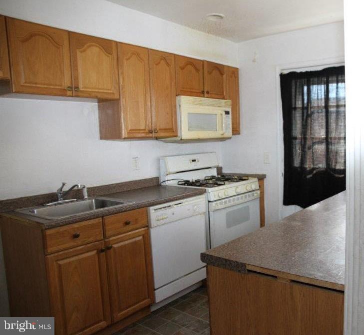 1801 Northbourne Road Baltimore, MD 21239 - Photo 3 of 11