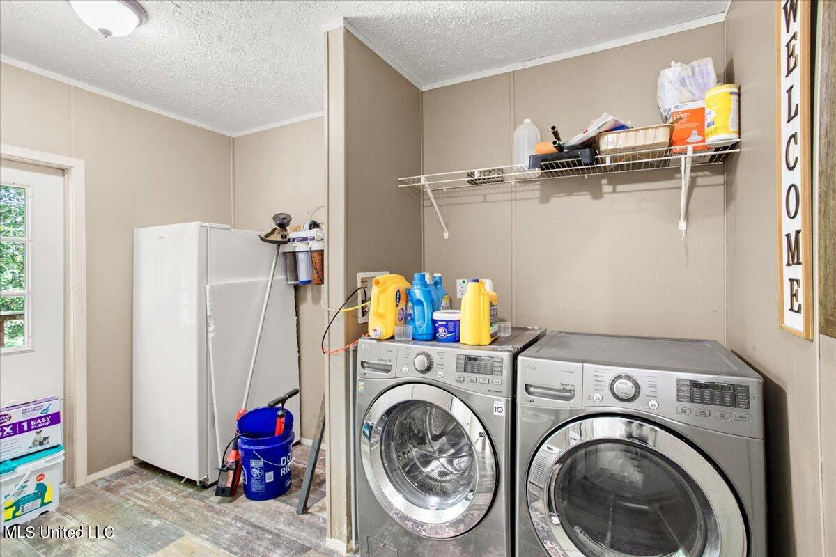 59 West Seneca Road Lumberton, MS 39455 - Photo 31 of 41 31-Laundry
