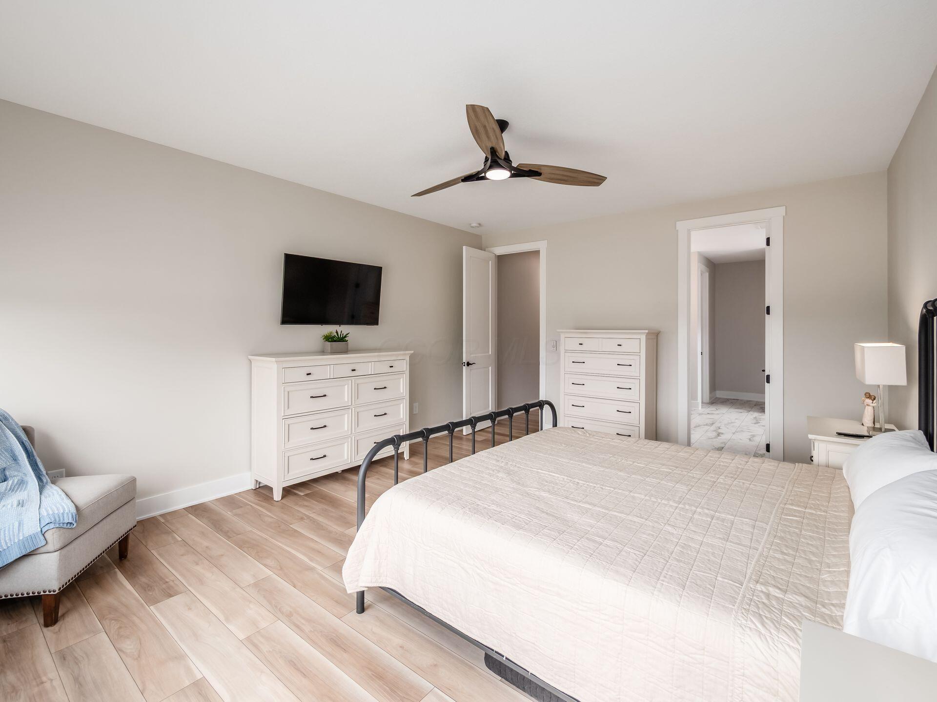 11042 Hinton Mill Road Marysville, OH 43040 - Photo 21 of 64 1st Floor Owner's Suite