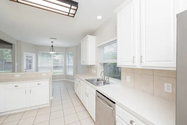 $2,450 | 13202 Bufflehead Court, Houston, TX 77044