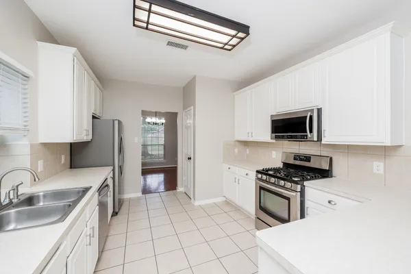 $2,340 | 13202 Bufflehead Court, Houston, TX 77044