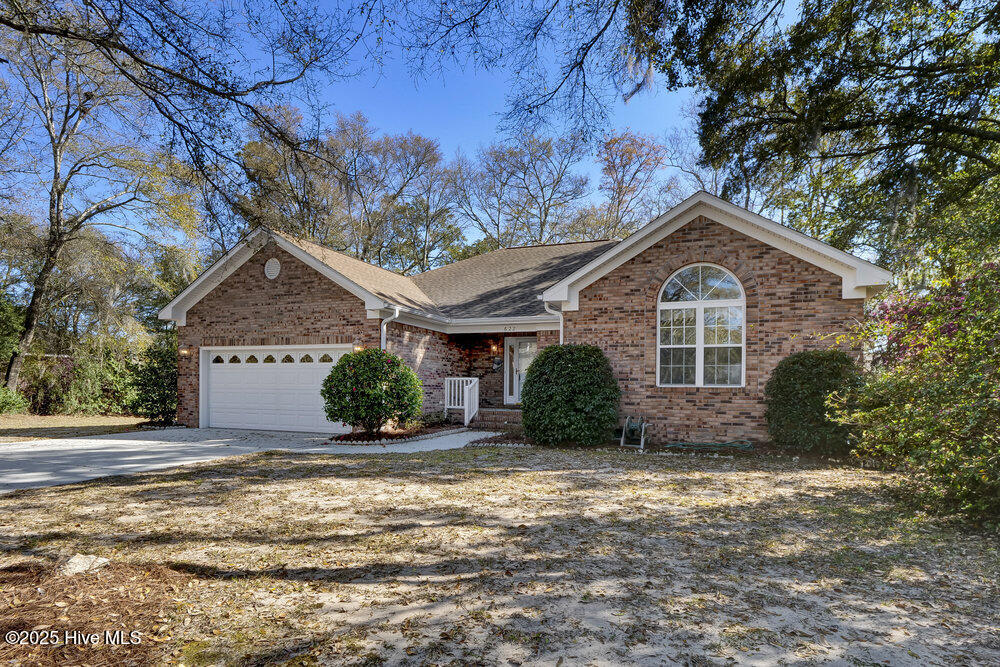 622 Valley Brook Road Wilmington, NC 28412 - Photo 3 of 43 Front