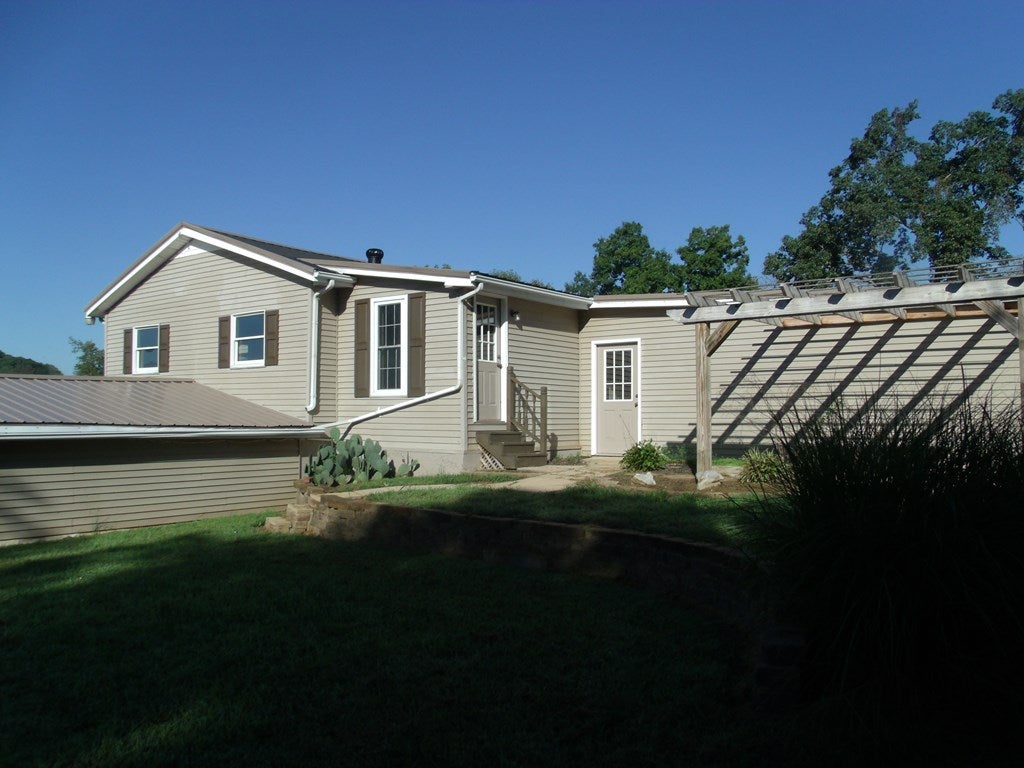 906 Grinstead Mill Road Cave City, KY 42127 - Photo 17 of 21 Gallery Image 17