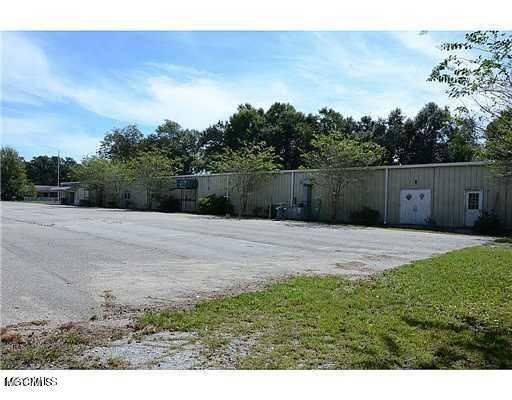 5557 Daugherty Road Long Beach, MS 39560 - Photo 3 of 25 3