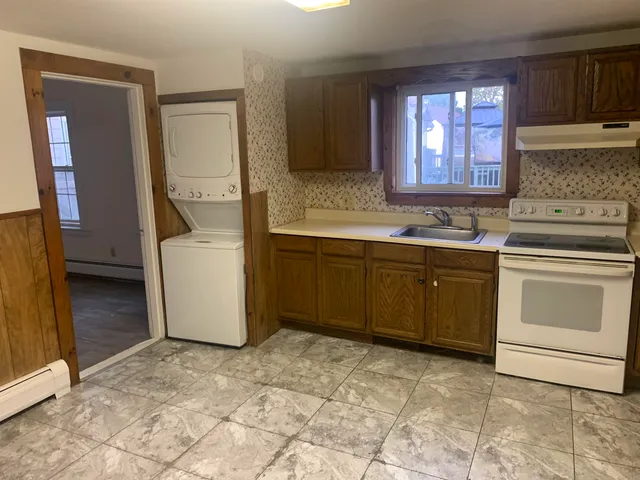 $1,995 | 22 Spring Street, Somersworth, NH 03878