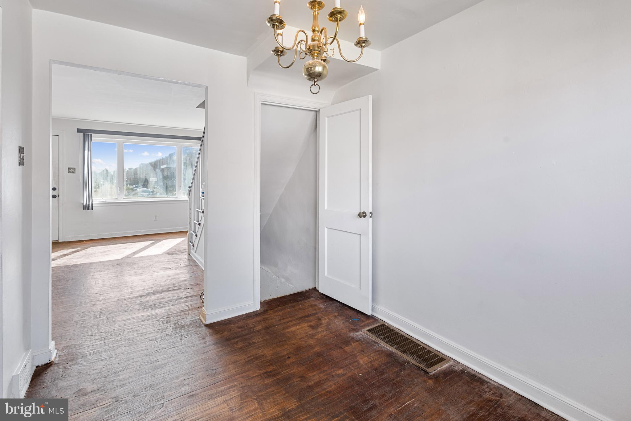 7112 Bustleton Avenue Philadelphia, PA 19149 - Photo 5 of 15