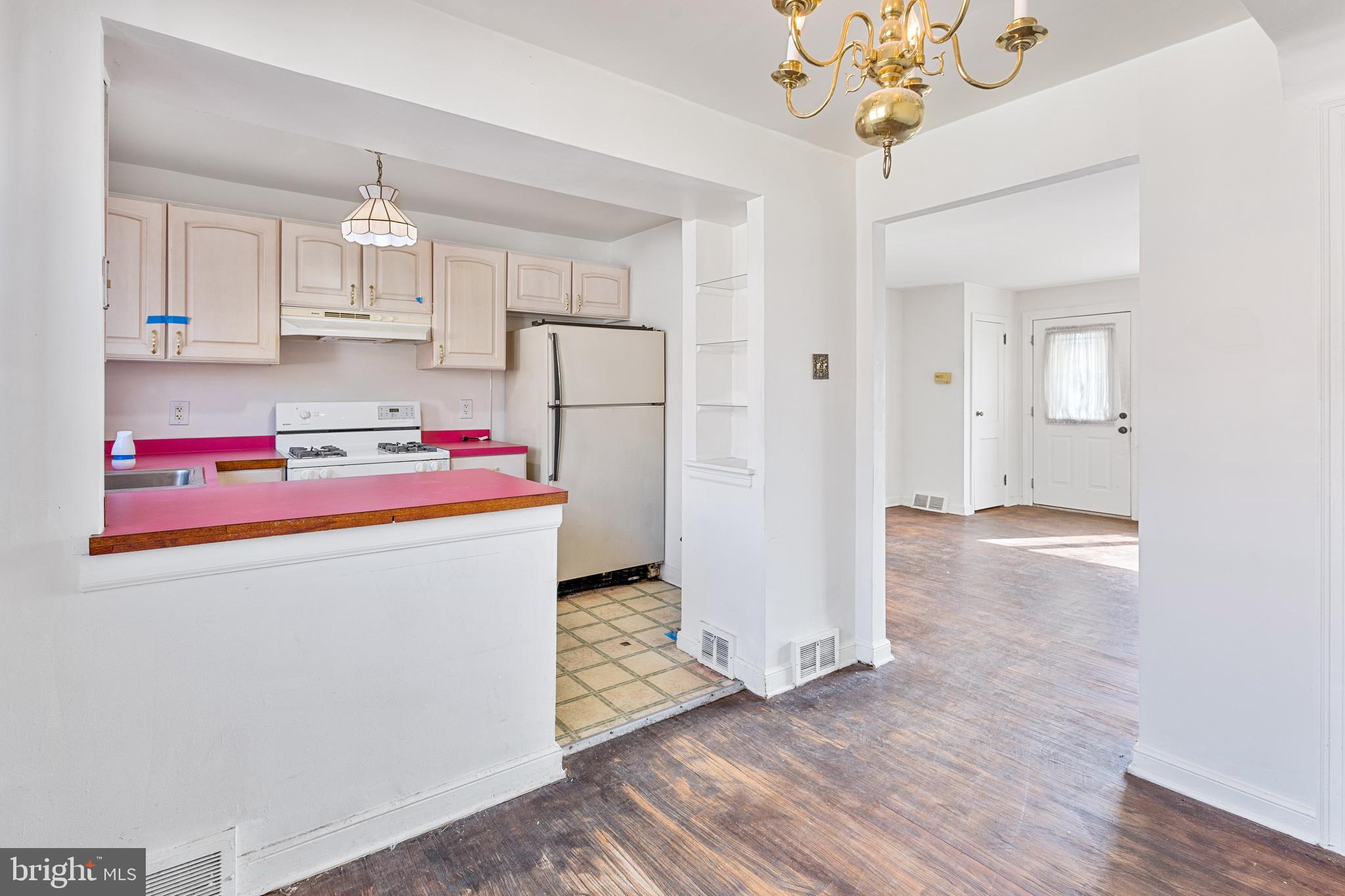 7112 Bustleton Avenue Philadelphia, PA 19149 - Photo 7 of 15