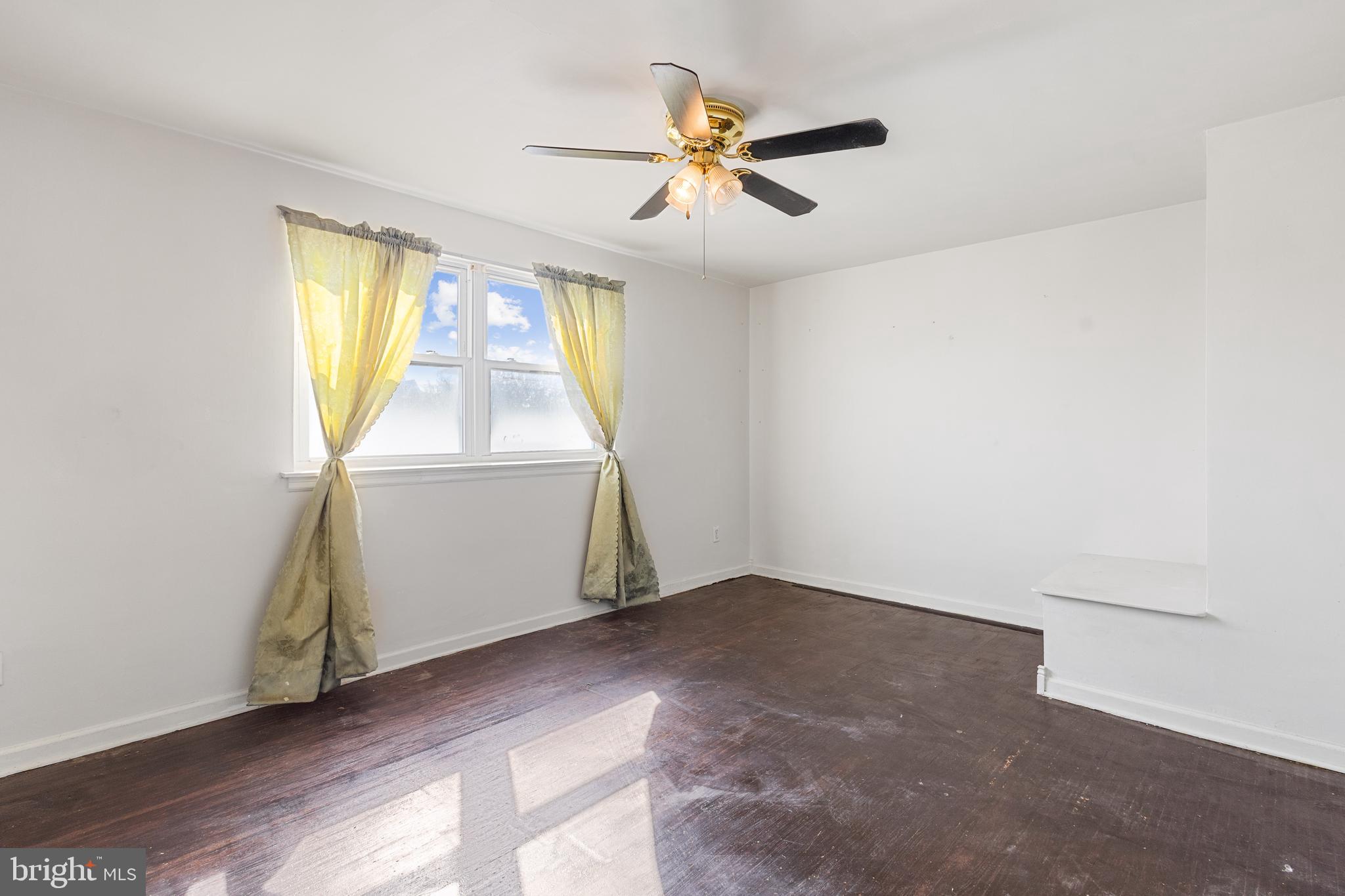 7112 Bustleton Avenue Philadelphia, PA 19149 - Photo 10 of 15