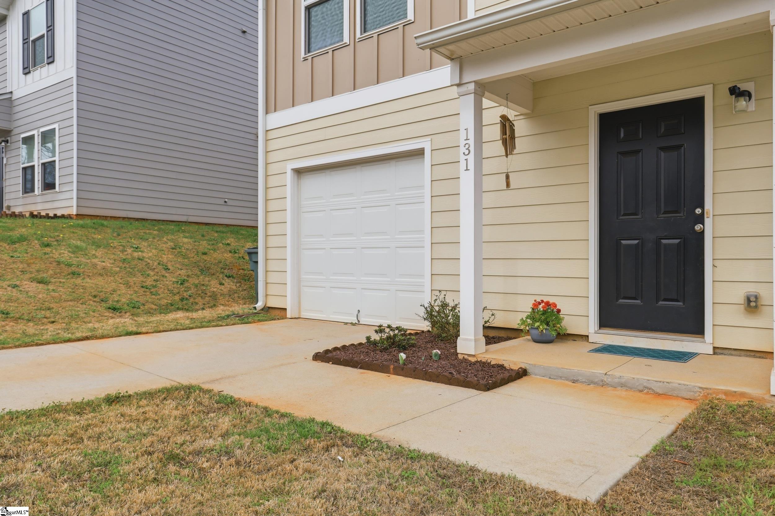 131 Colonial Walk Pickens, SC 29671 - Photo 5 of 30