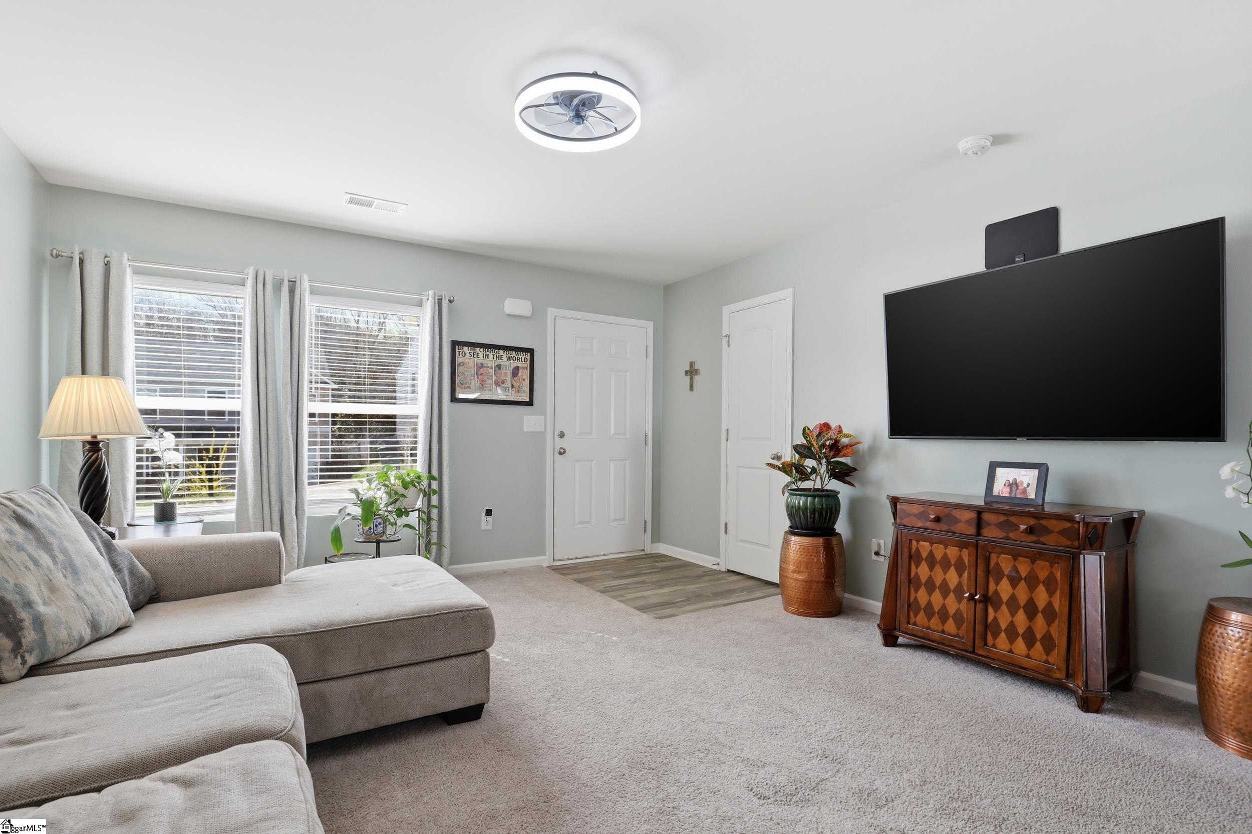 131 Colonial Walk Pickens, SC 29671 - Photo 8 of 30