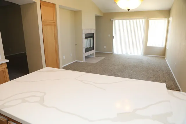 $2,950 | 6252 Granite Court, Lancaster, CA 93536