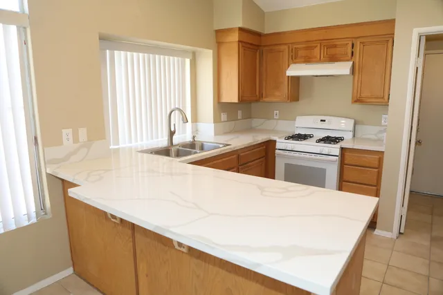 $2,950 | 6252 Granite Court, Lancaster, CA 93536