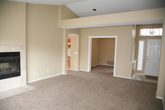 $2,950 | 6252 Granite Court, Lancaster, CA 93536