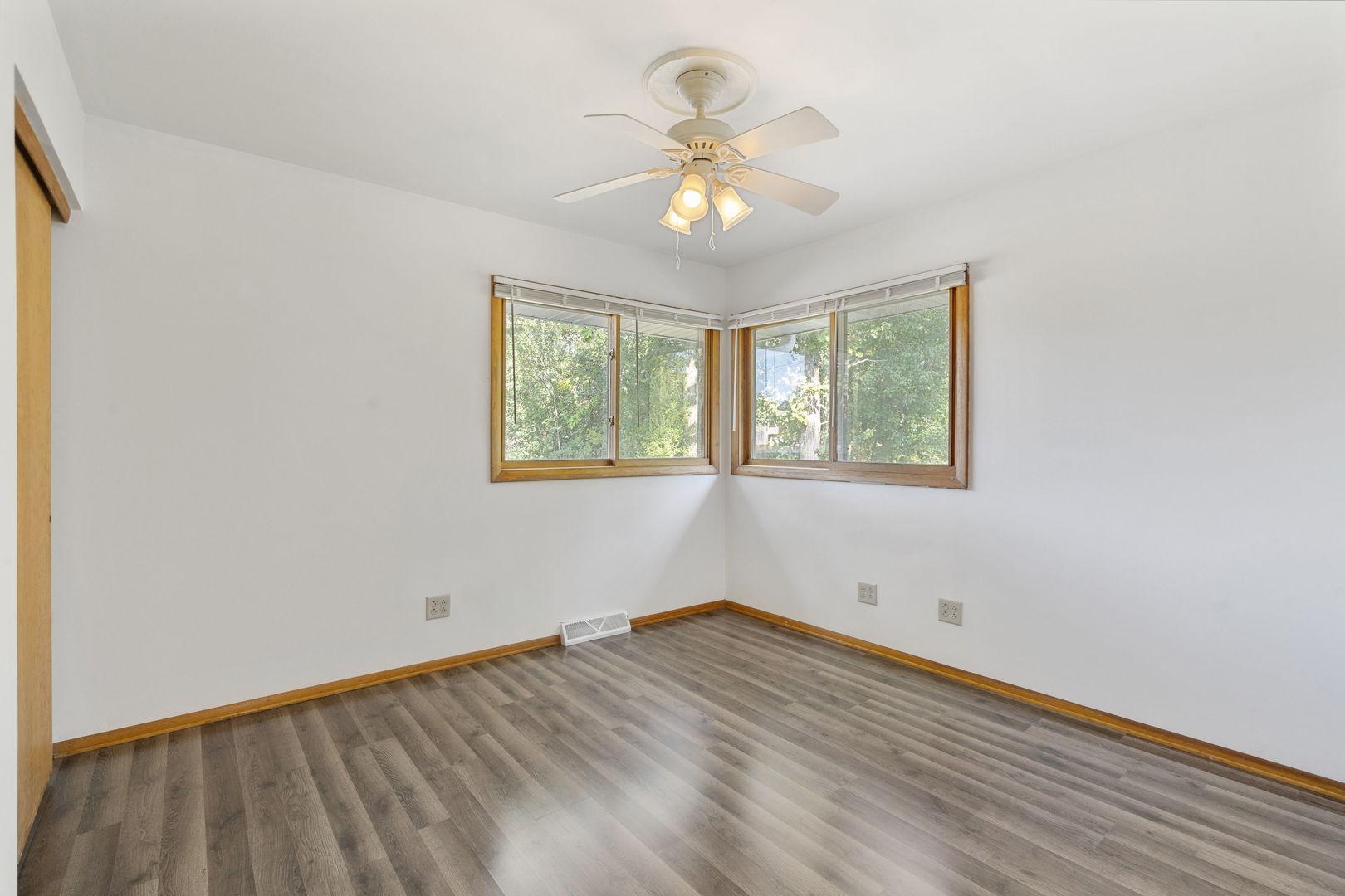 23921 Kings Road Crete, IL 60417 - Photo 12 of 16 Gallery Image 12