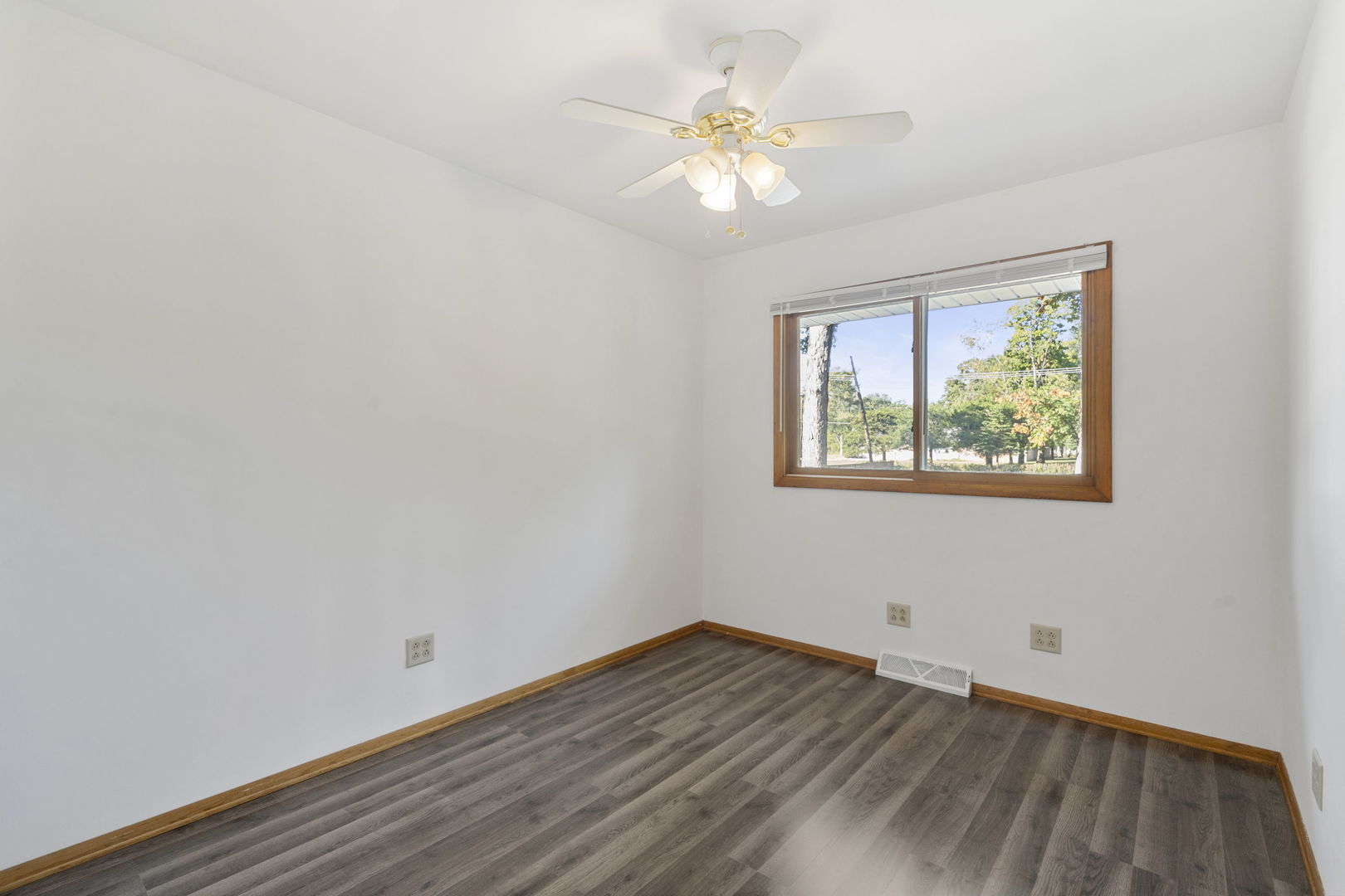 23921 Kings Road Crete, IL 60417 - Photo 14 of 16 Gallery Image 14