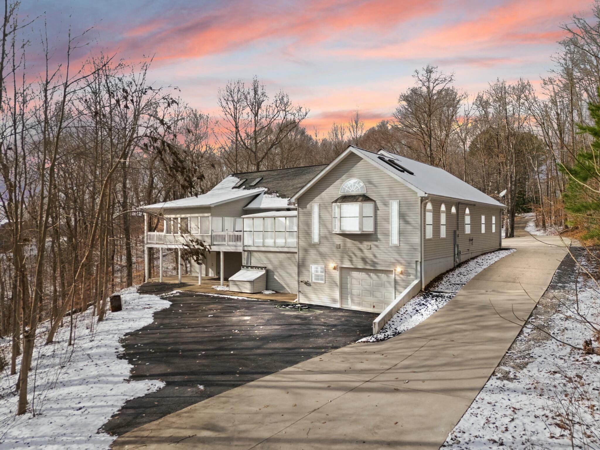 641 Old Sawmill Road Monticello, KY 42633 - Photo 2 of 82 tempImageKnDiQe
