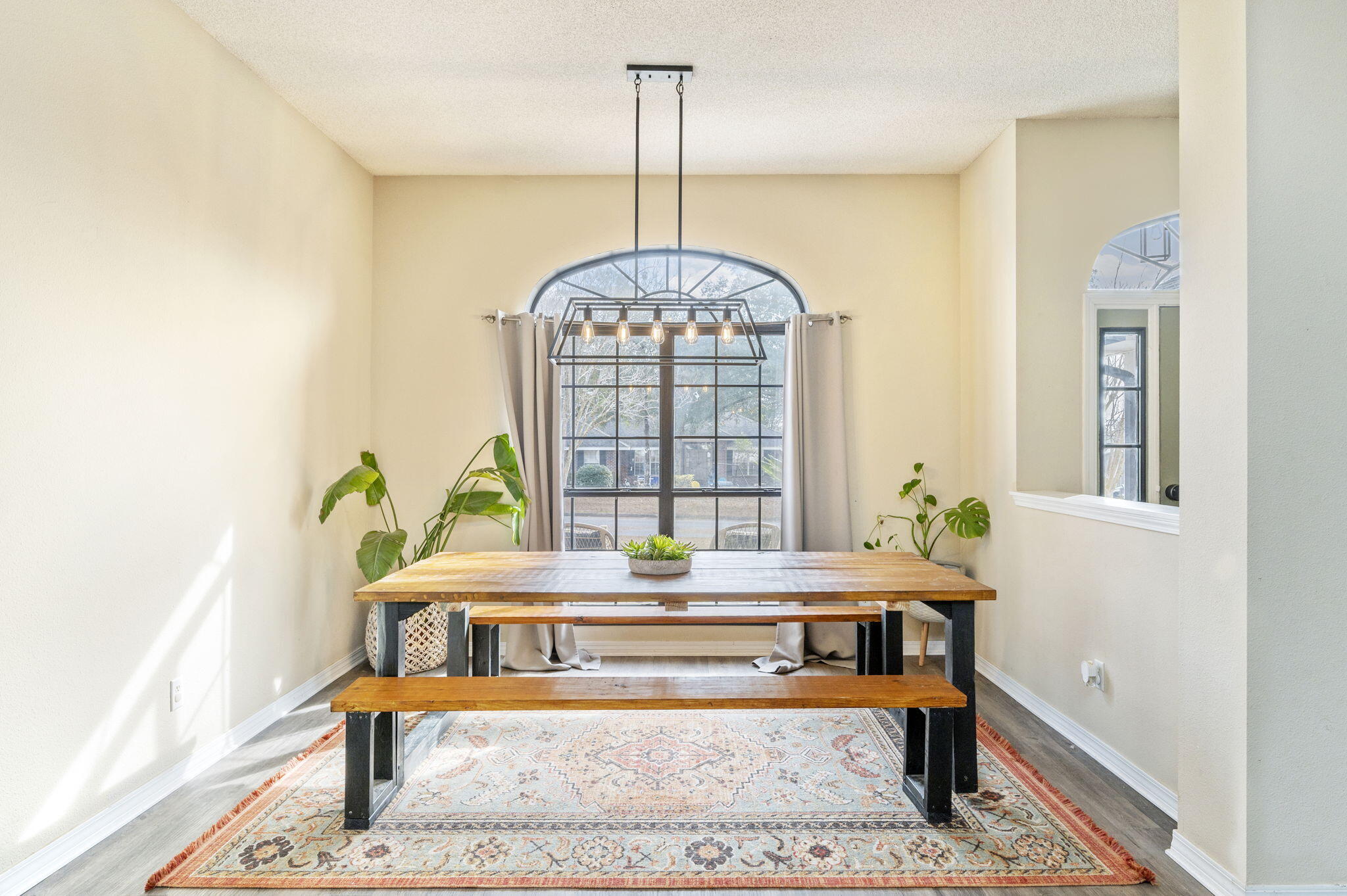 5938 Ridgeview Drive Milton, FL 32570 - Photo 11 of 58 a living room with furniture and a window