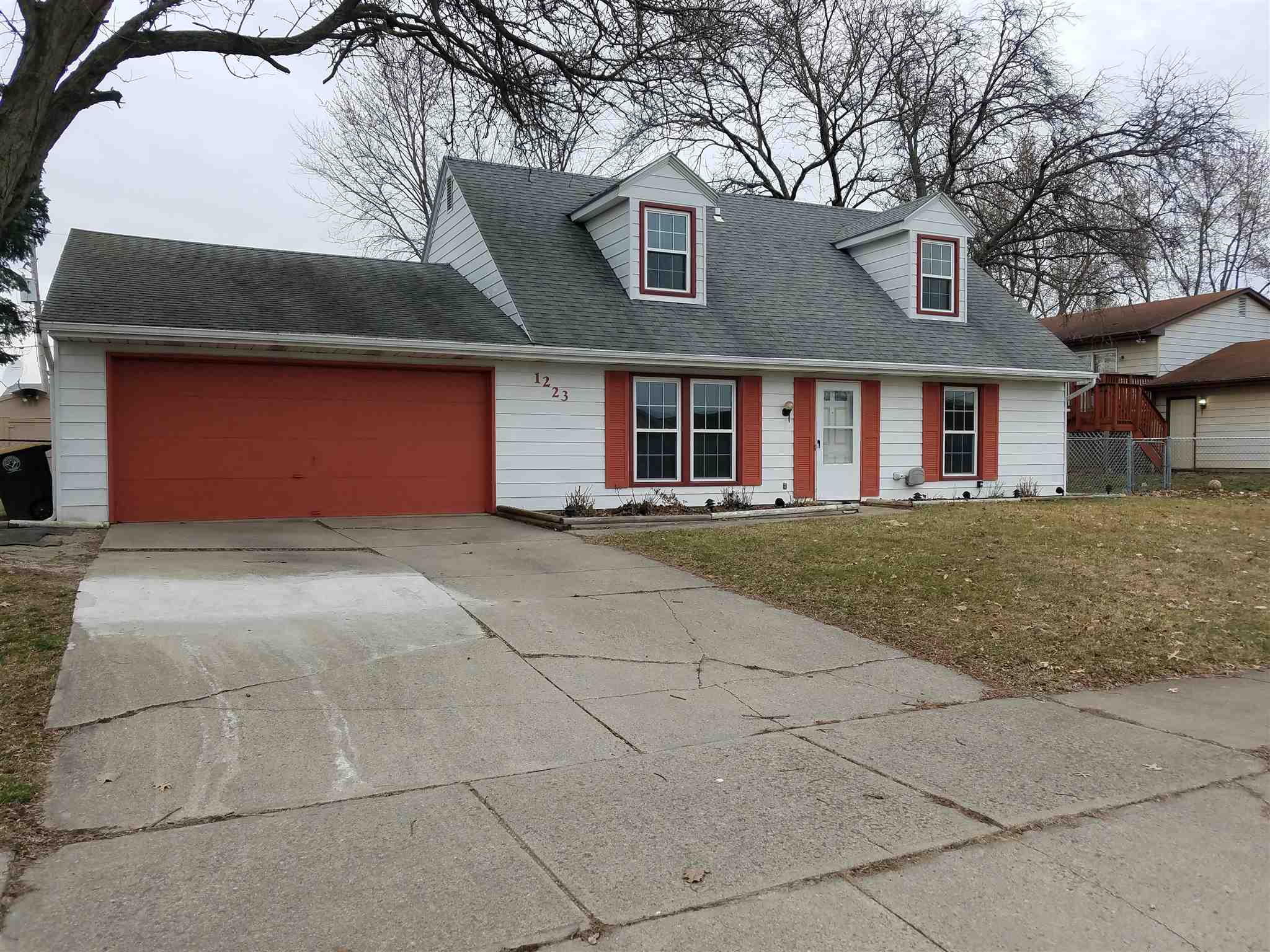 1223 Applewood Road Fort Wayne, IN 46825 - Photo 3 of 23 Gallery Image 3