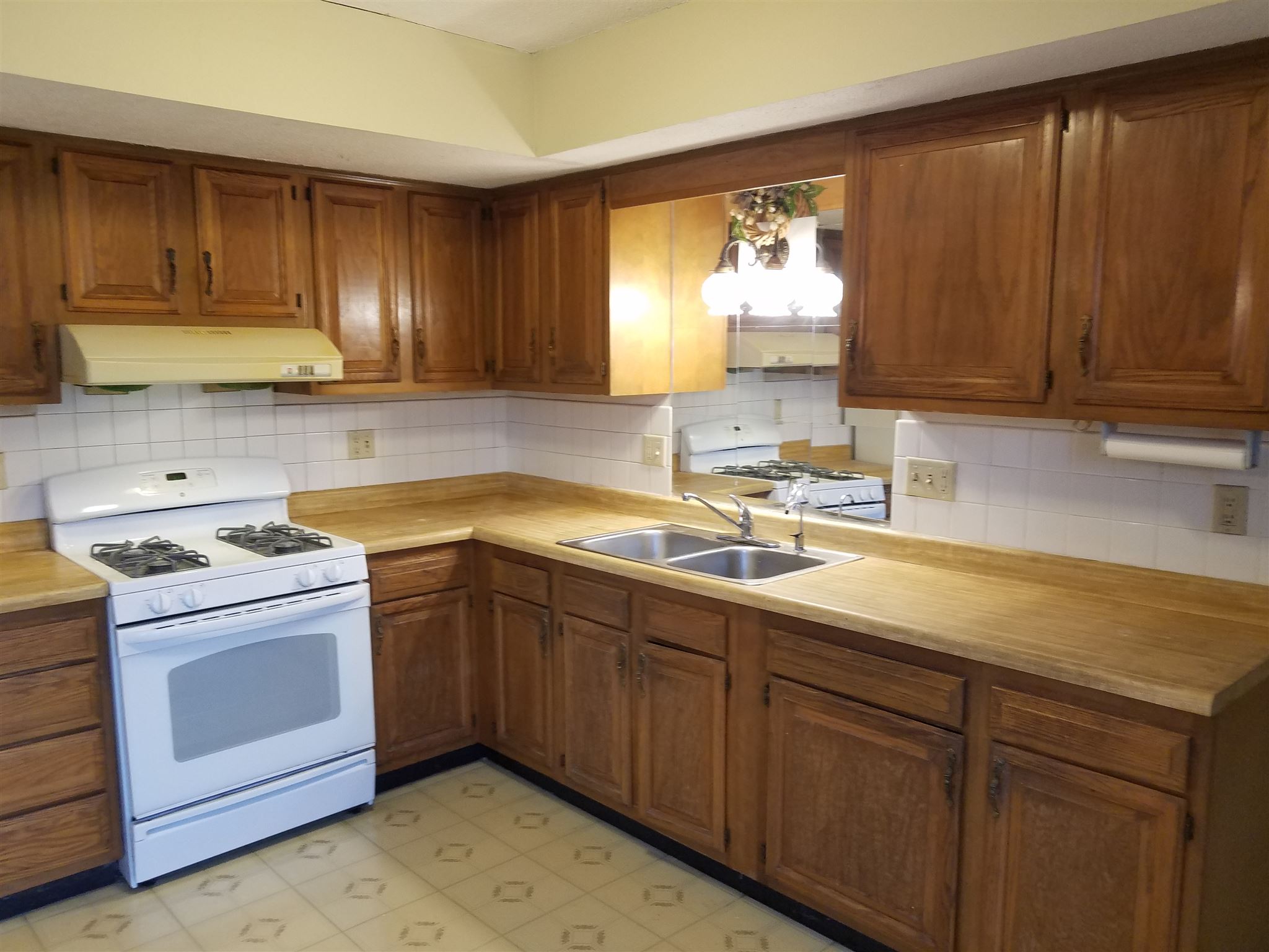 1223 Applewood Road Fort Wayne, IN 46825 - Photo 7 of 23 Gallery Image 7