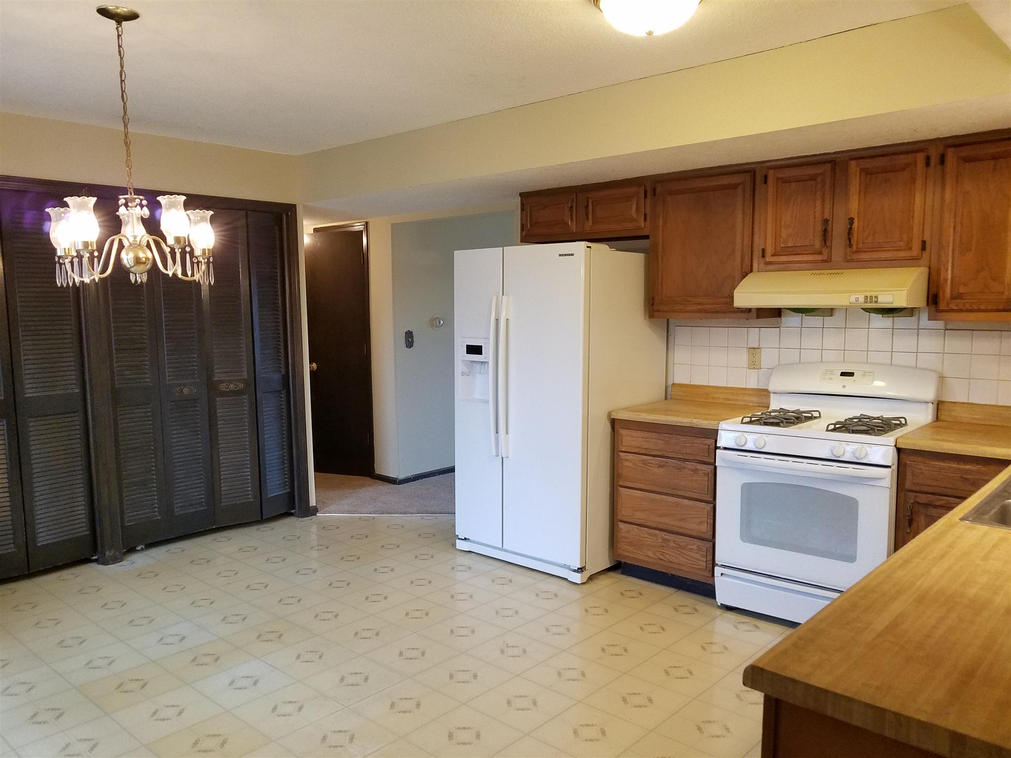 1223 Applewood Road Fort Wayne, IN 46825 - Photo 9 of 23 Gallery Image 9
