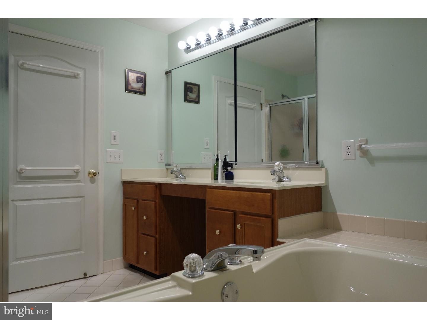 18 Brownstone Road East Windsor, NJ 08520 - Photo 14 of 18