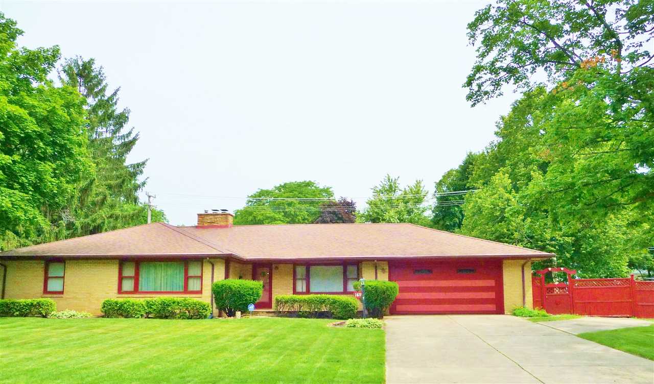 1611 Halsted Road Rockford, IL 61103 - Photo 1 of 25 Gallery Image 1
