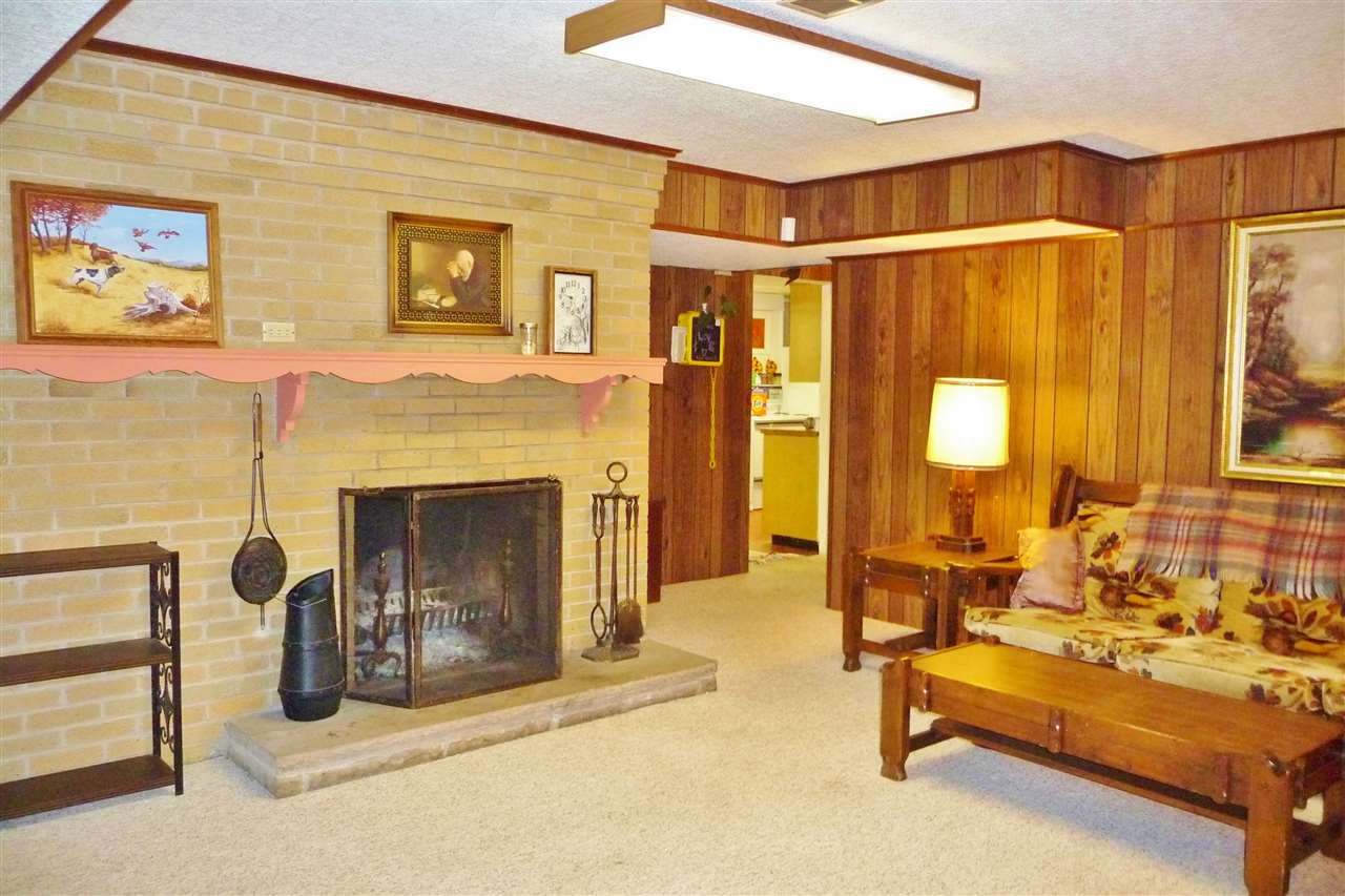 1611 Halsted Road Rockford, IL 61103 - Photo 15 of 25 Gallery Image 15